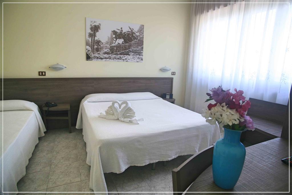 Hotel I Cugini Castelfidardo Esterno foto